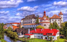 WHY SHOULD INVEST IN IMMIGRATION & STUDY IN THE CZECH REPUBLIC?